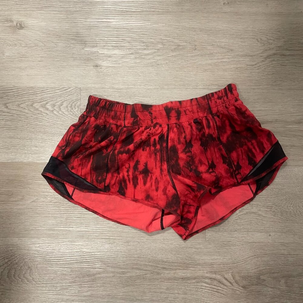 Lululemon Hotty Hot Short 2.5", Sz 10